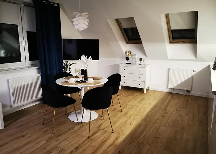 Zloty Apartament - Okrzei Z Miejscem Parkingowym
